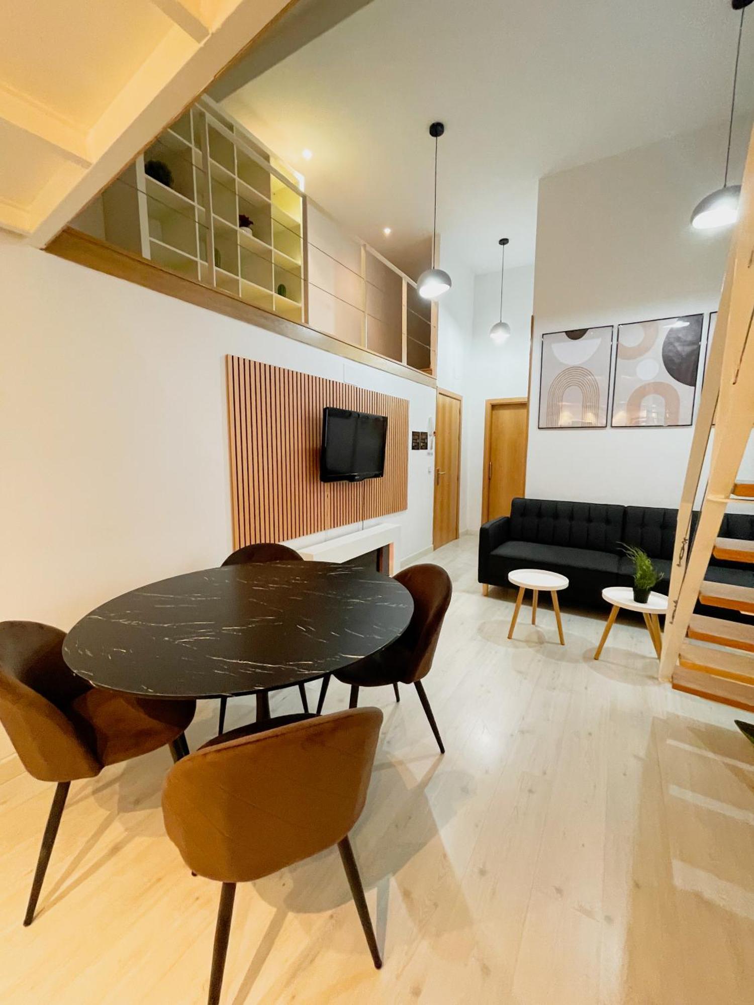 マドリードCarretas Duplex Interiorアパートメント エクステリア 写真